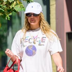 Jennifer Lawrence in New York City wearing summer sandals