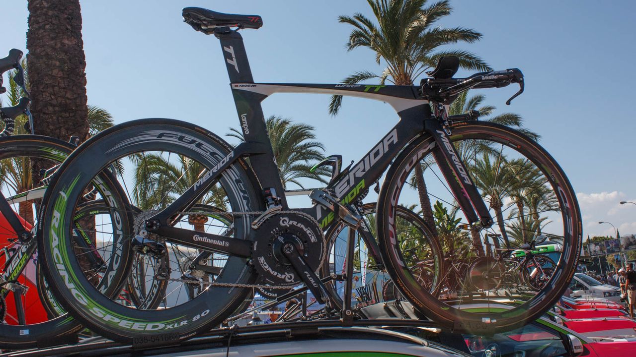 Lampre-Merida rides the Merida Warp TT, with Shimano shifting kit and Fulcrum wheels (Matthew Allen / Immediate Media)