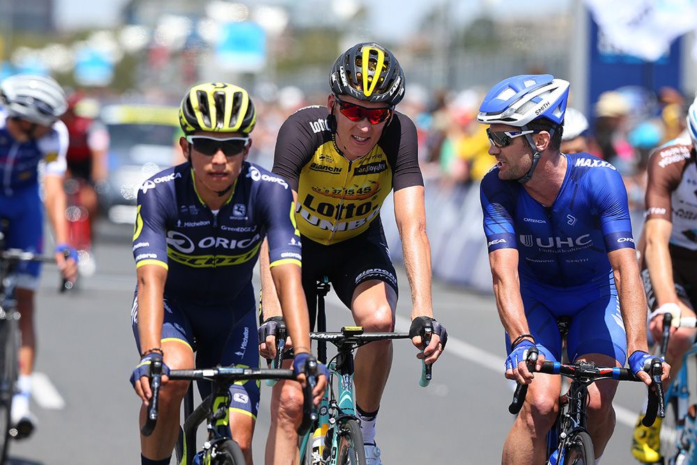 Esteban Chaves made an early attack