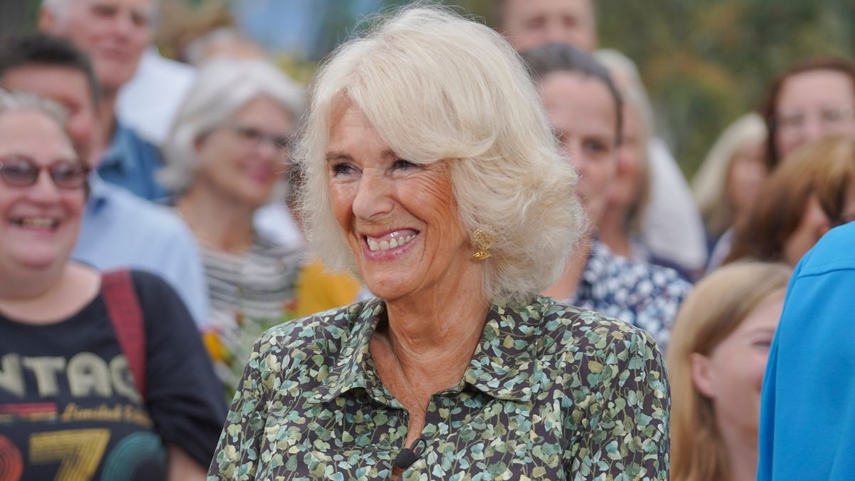 When was Camilla's Antiques Roadshow episode filmed? - Vimarsana News