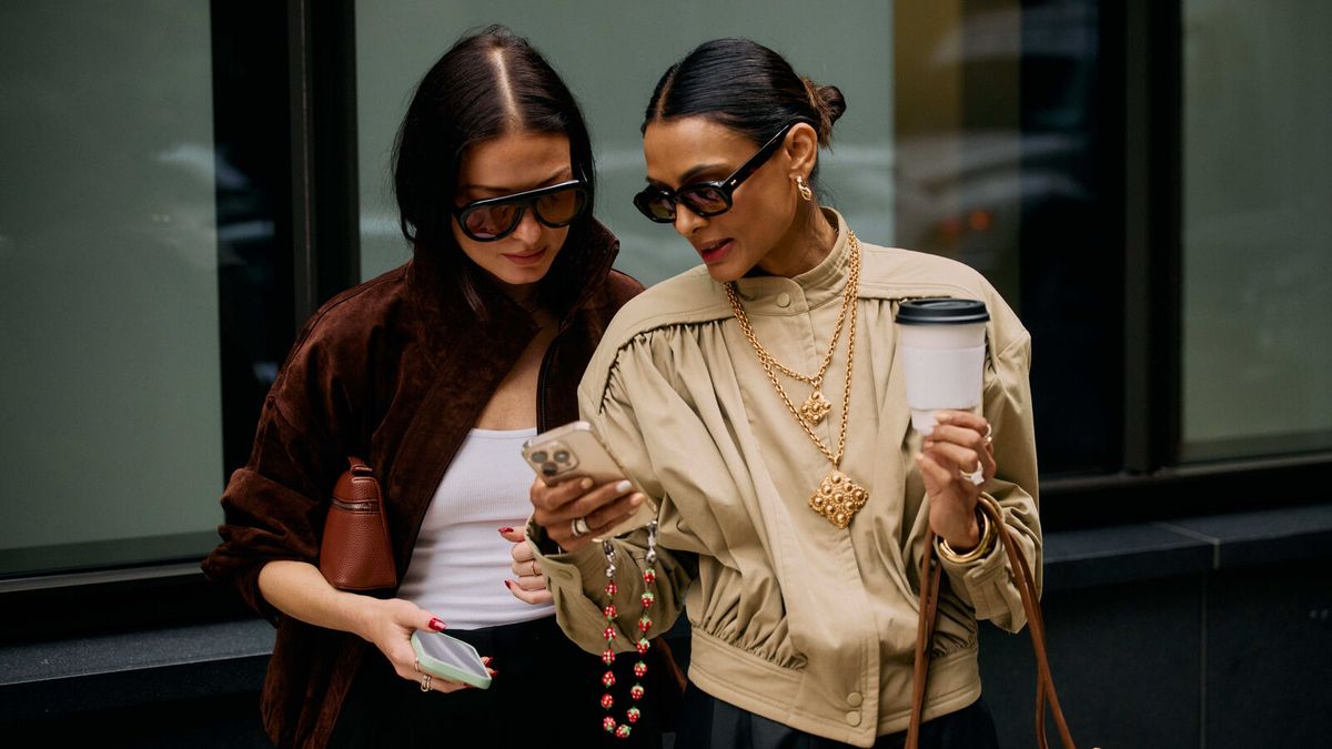 My Stylish Mom Wants a New Closet for Less Than $362—I Sent Her These Amazon Deals