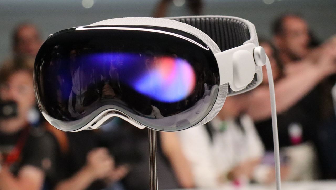 If Apple gives up making a cheaper Vision Pro, its $3,500 headset could be doomed