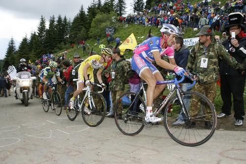 Marzio Bruseghin (Lampre-Fondital) ahead of Riccardo Ricc&ograve; (Saunier Duval-Prodir).
