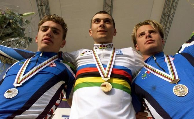 1998 Worlds: A clean sweep for Italy in the U23 men's road race via (L-R) Rinaldo Nocentini, Ivan Basso and Danilo Di Luca