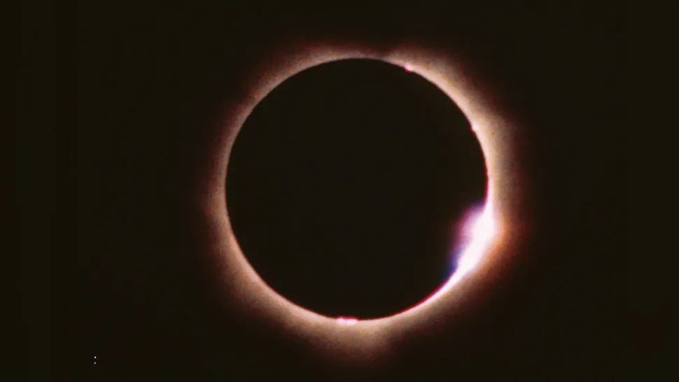 Explicando os cinco estágios do eclipse solar total de 2024 em 8 de abril