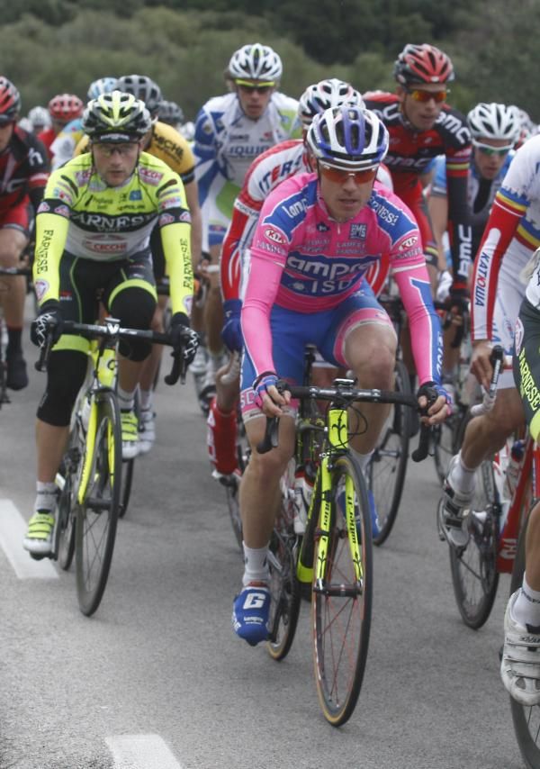 Damiano Cunego (Lampre-ISD) in the bunch.