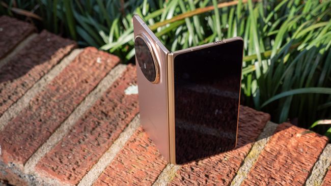 Складной смартфон Honor «Wide» может поразить огромной батареей, согласно новому слуху