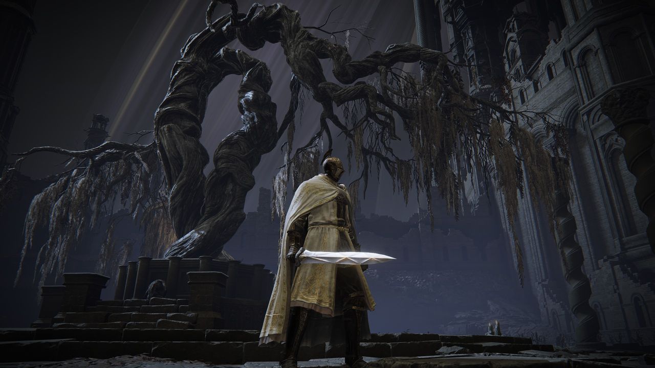 Elden Ring: Shadow of the Erdtree legendary weapons - Sword of Light