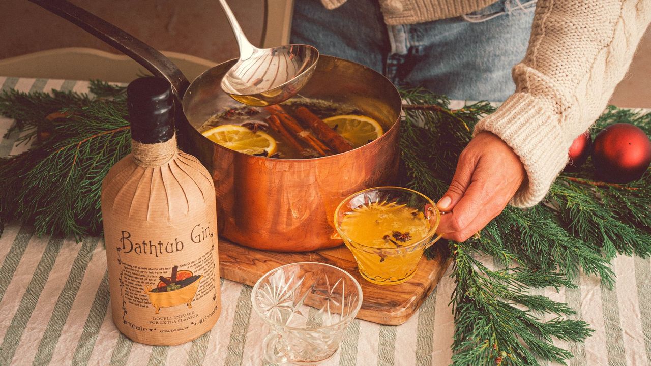 Mulled gin punch