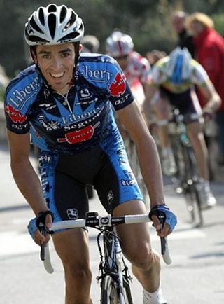 Alberto Contador attacks the break