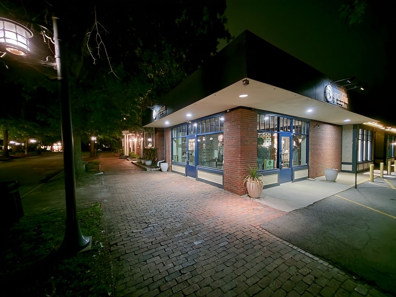 Samsung Galaxy Z Flip 3 camera test, ultra-wide-angle camera, low light, night mode