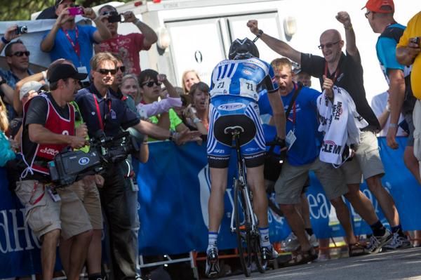USA Pro Challenge's stage 6 winner Rory Sutherland (UnitedHealthcare) feels the love from a team soigneur and his personal trainer Dr. I&ntilde;igo San Millan.
