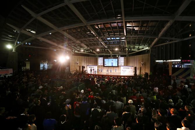 The crowd watches on as the teams are presented to them