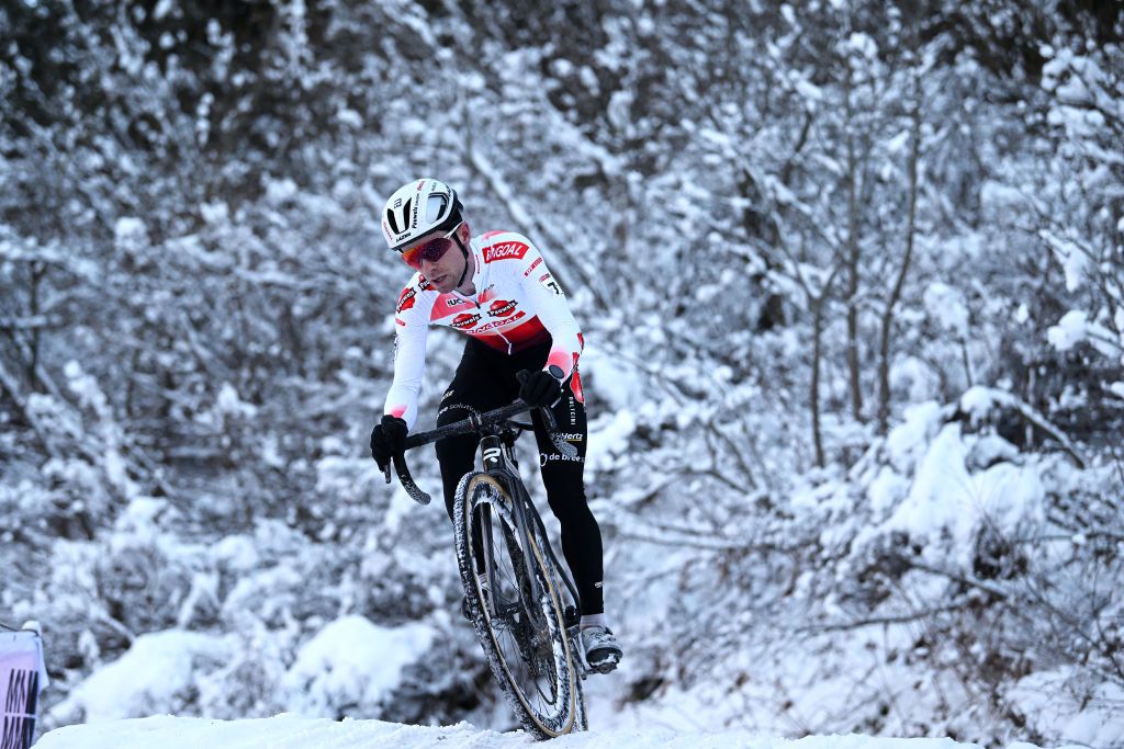VAL DI SOLE ITALY DECEMBER 10 Eli Iserbyt of Belgium and Team Pauwels Sauzen Bingoal competes during the 3rd UCI Cyclocross World Cup Val di Sole 2023 Mens Elite on December 10 2023 in Val di Sole Italy Photo by Dario BelingheriGetty Images