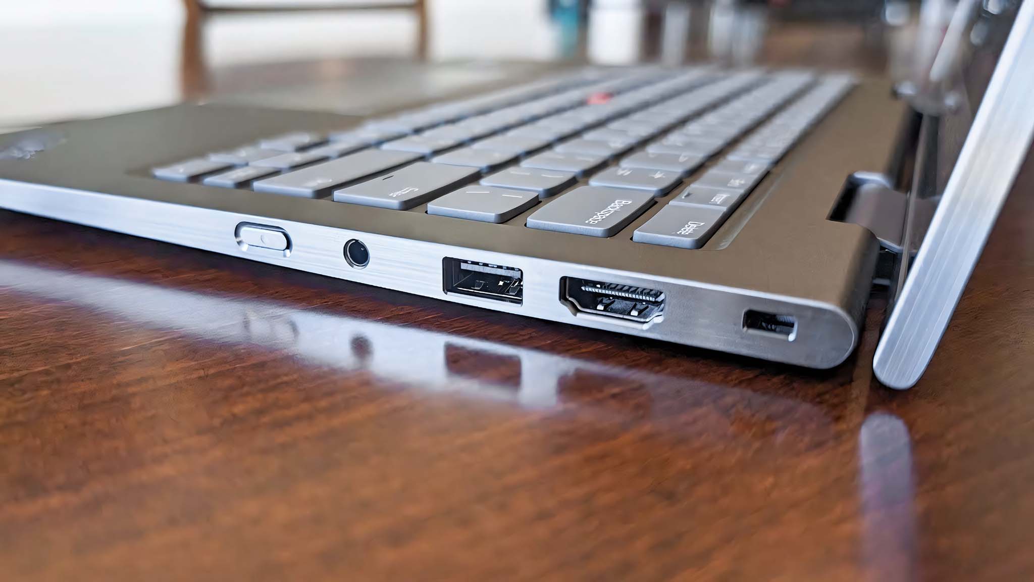 Lenovo ThinkPad X1 2-in-1 Gen 9 left ports.