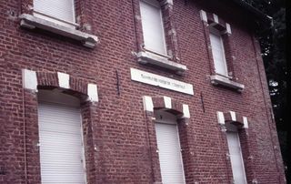 The transformation: the facade of the then disused building