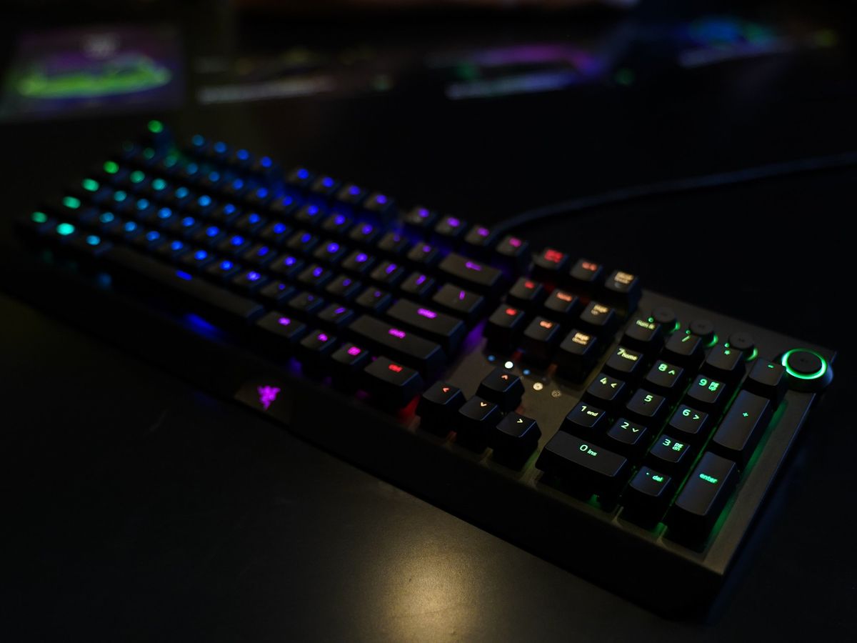 Razer announces new Kraken headset, BlackWidow keyboard, and Mamba ...