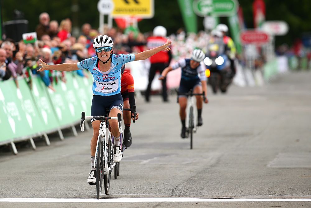Lizzie Deignan (Trek-Segafredo) wins stage 5 at the OVO Energy Women's Tour and takes the overall lead