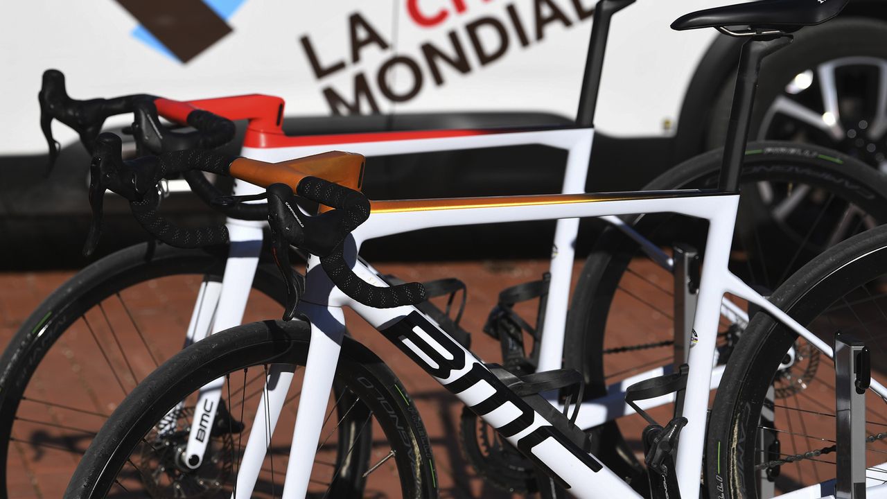 Greg Van Avermaet gold BMC Teammachine