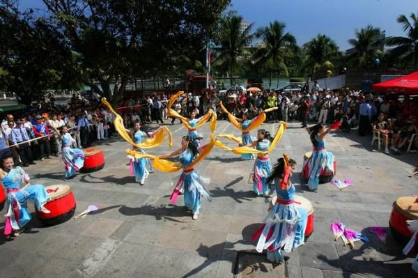 The Tour of Hainan always have plenty of entertainment before each days presentation.