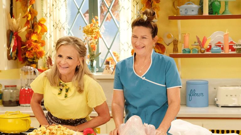 Cooking, Meal, Food, Baking, Brunch, Cook, Dish, Service, Comfort food, Cake decorating,