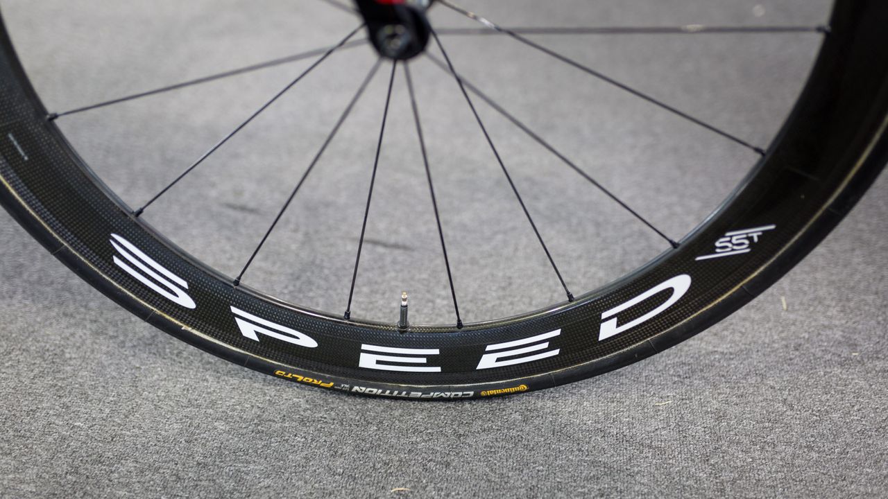 The Fulcrum Speed 55T wheels are paired with Continental tubulars