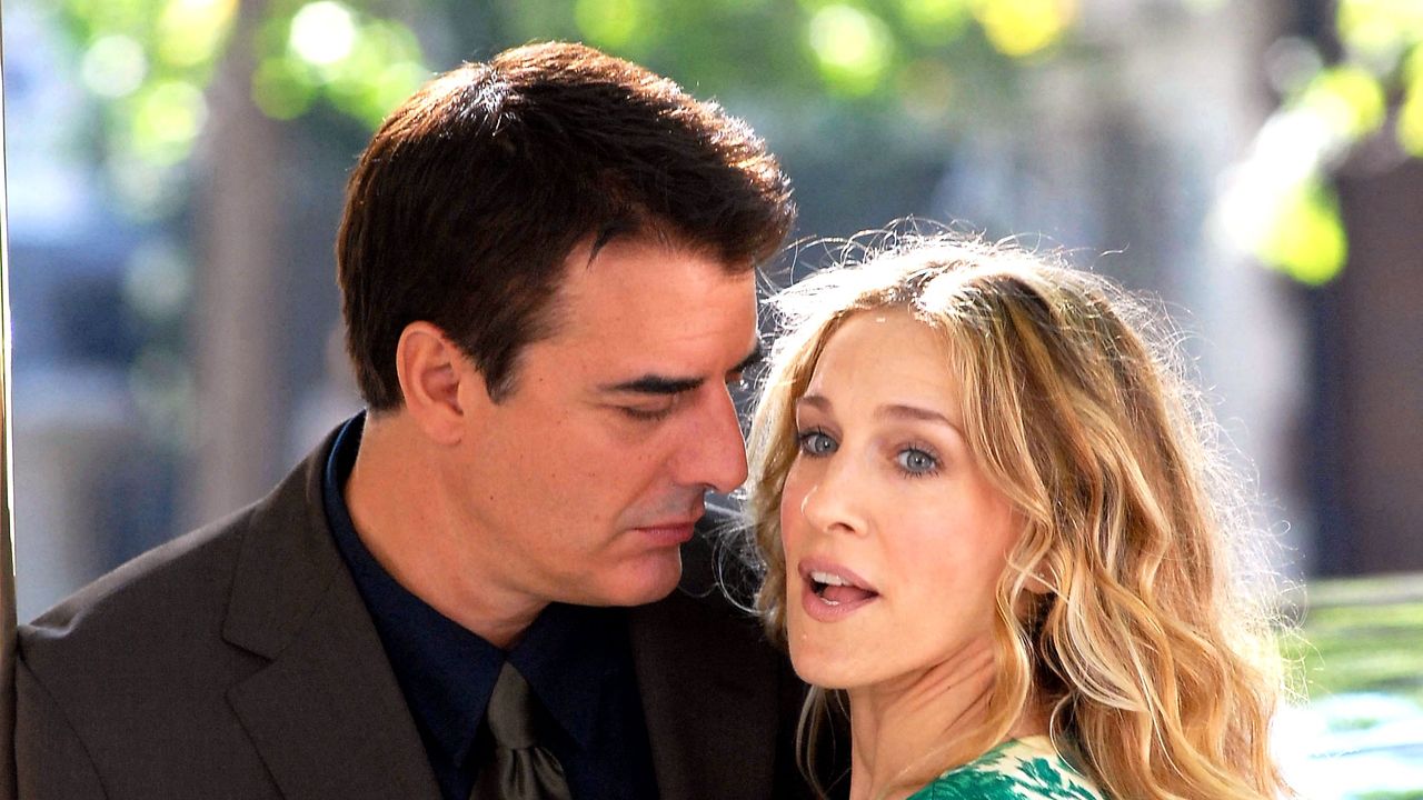 Sarah Jessica Parker and Chris Noth on Location for &quot;Sex and the City: The Movie&quot; - September 19, 2007