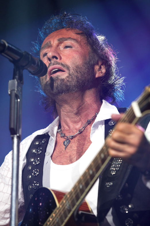Interview Bad Company's Paul Rodgers Discusses Free Guitarist Paul