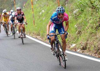Damiano Cunego (Lampre) made the late running and attacked hard