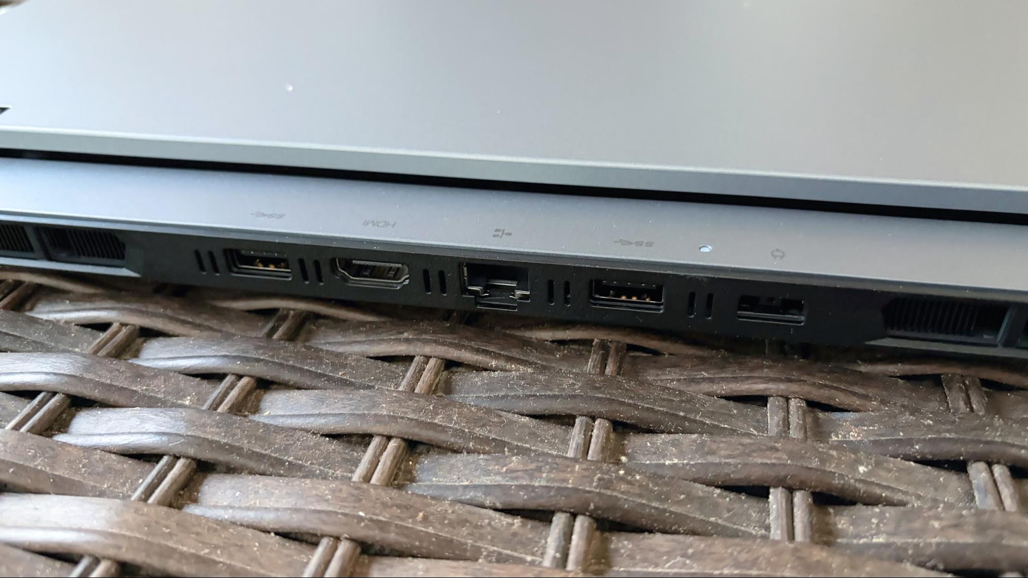 Lenovo Legion LOQ 15 (2025)