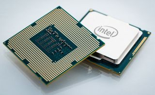 Intel i9-11900K Prozessor von vorne und hinten