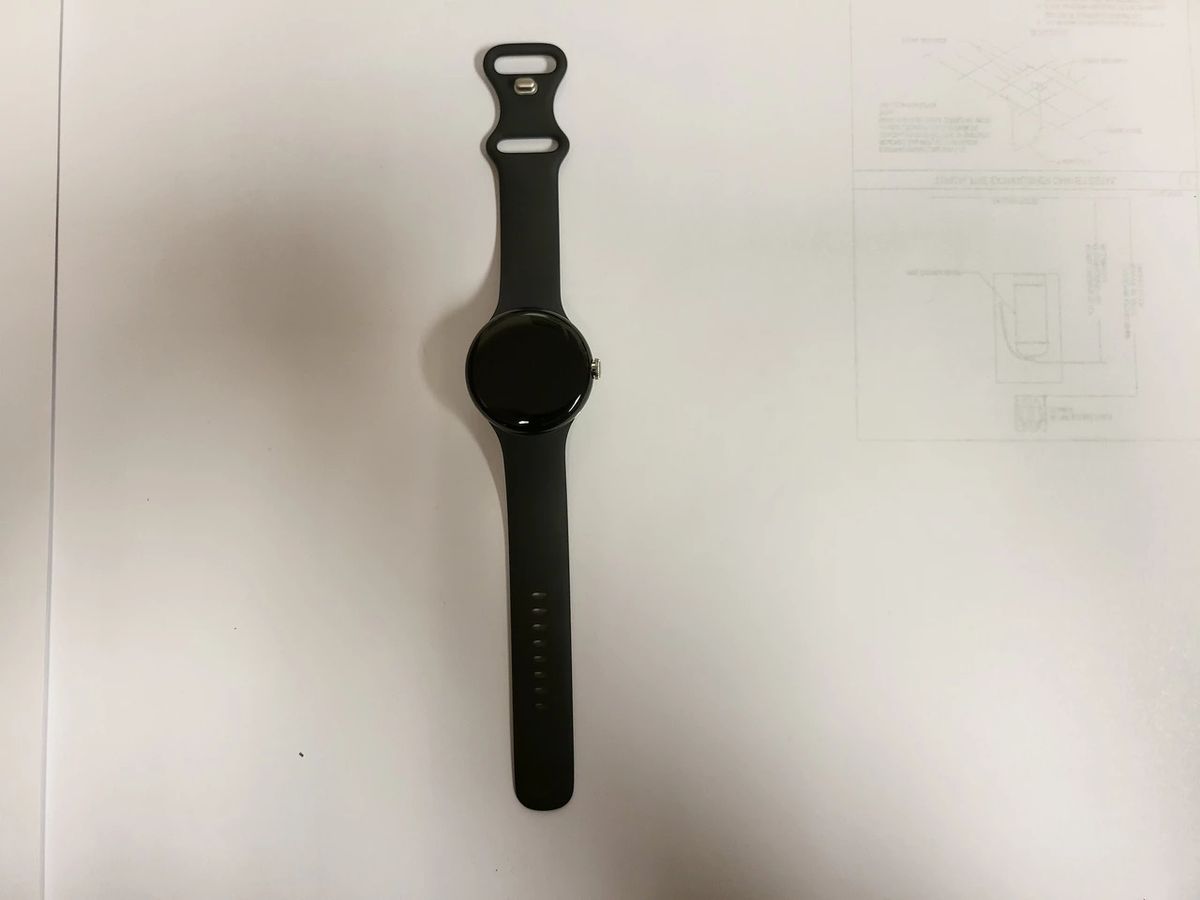 Google Pixel Watch leaked with the bands on