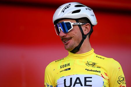 Brandon McNulty (UAE Team Emirates) in the Volta a la Valenciana leader's jersey