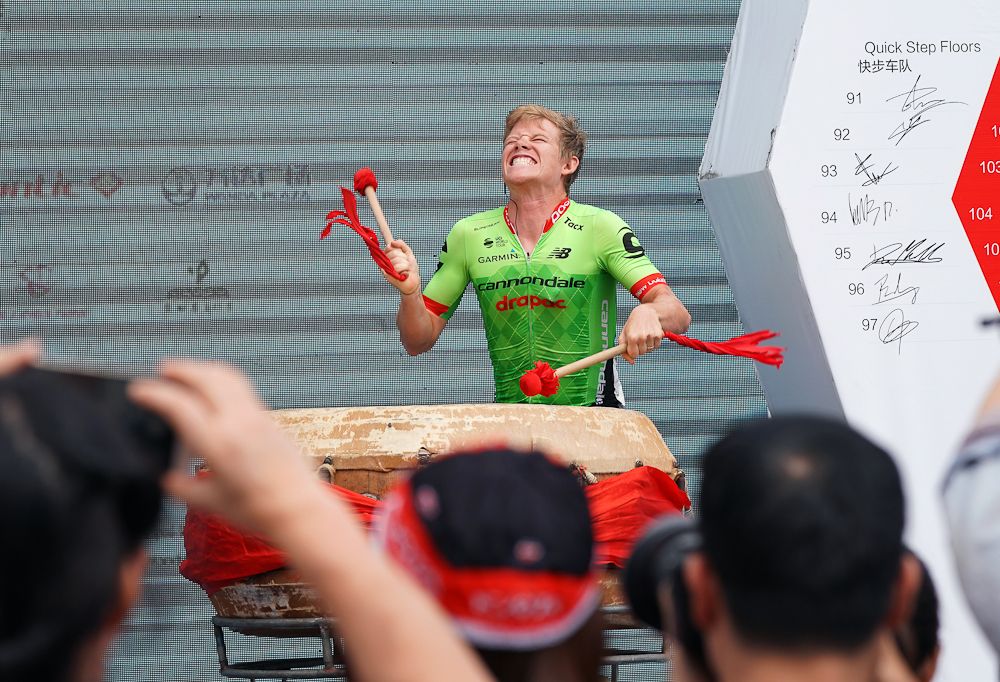 Lawson Craddock commits to the drum at the Tour of Guangxi