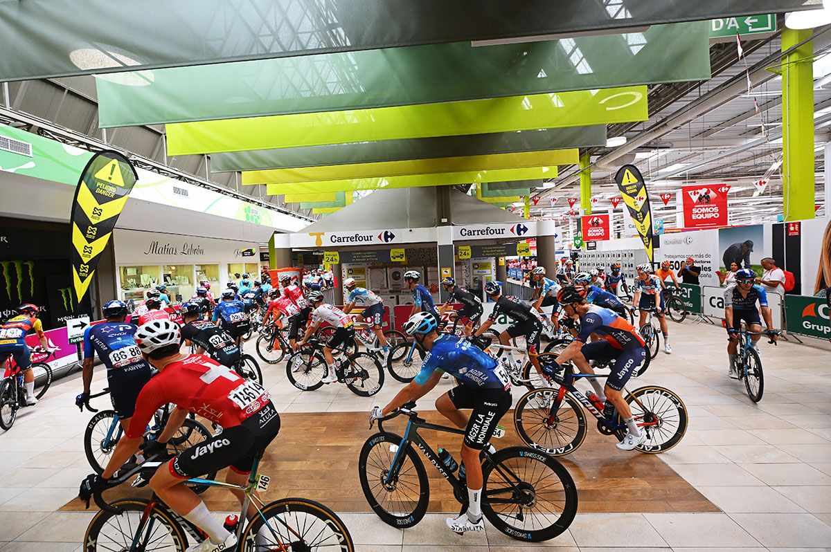 To reiterate, stage 6 of La Vuelta a Espa&ntilde;a began in a supermarket