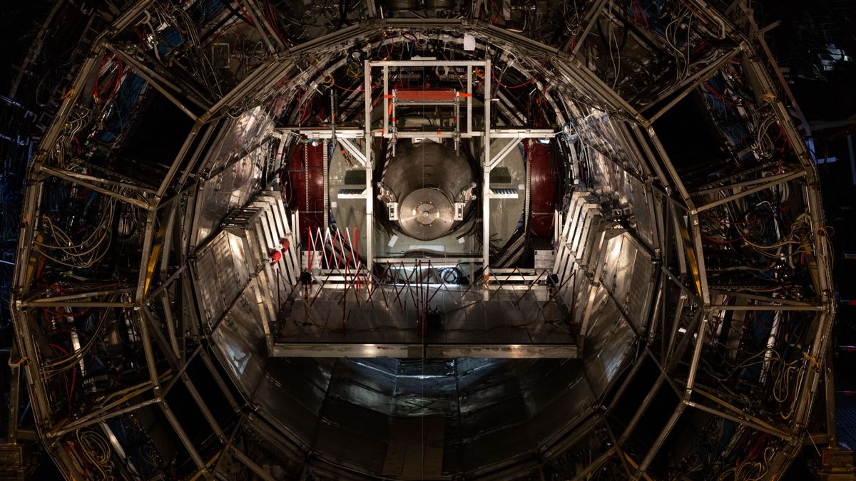 World's largest atom smasher turned lead into gold — and then destroyed it in an instant
