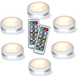 Set of puck lights with remote control