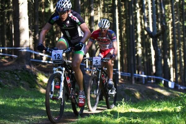 Christoph Soukup (Merida Biking Team) fights for his position