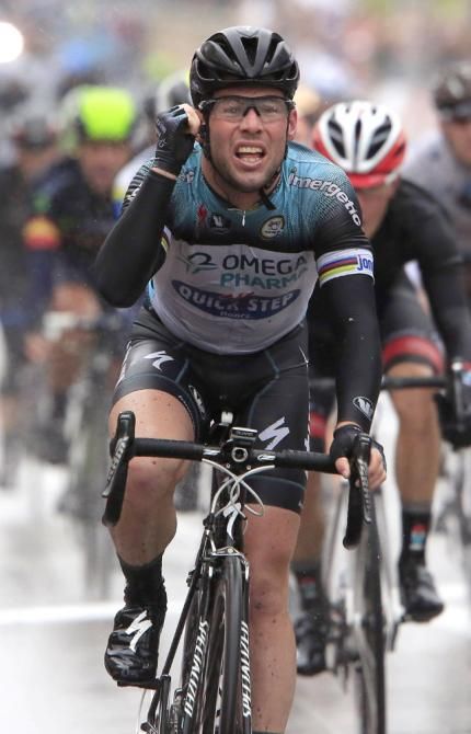 Mark Cavendish prevailed in Treviso on a rainy, miserable day.
