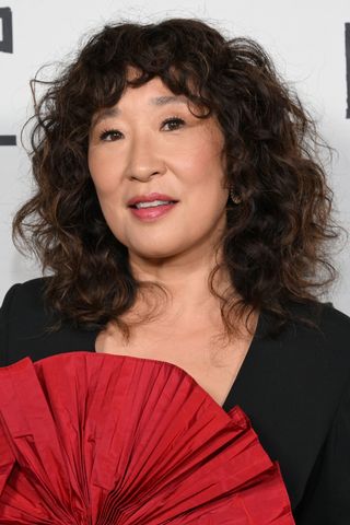Sandra Oh pictured with curly hair as she attends the 2023 GFS Fall Benefit on October 12, 2023 in Santa Monica, California.