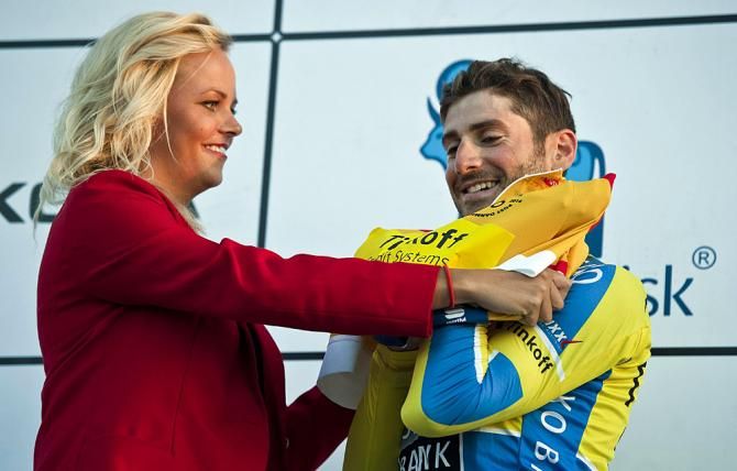 Manuele Boaro (Tinkoff-Saxo) dons the yellow jersey