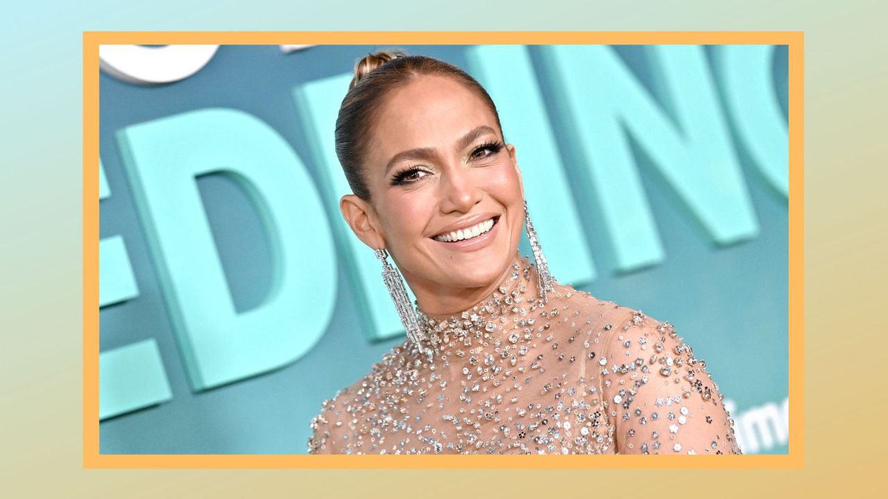 HOLLYWOOD, CALIFORNIA - JANUARY 18: Jennifer Lopez attends the Los Angeles Premiere of Prime Video&#039;s &quot;Shotgun Wedding&quot; at TCL Chinese Theatre on January 18, 2023 in Hollywood, California.