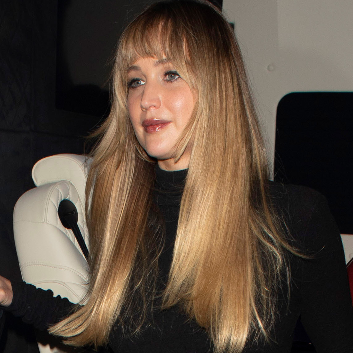 10/17/2025 Jennifer Lawrence is seen heading out for dinner after attending BFI Film Festival.in London. The 35 year old American actress wore a black sweater paired with a long yellow skirt and heels