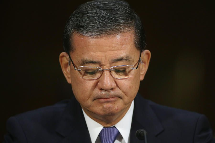 Vulnerable Democratic senators call for Shinseki to leave the VA