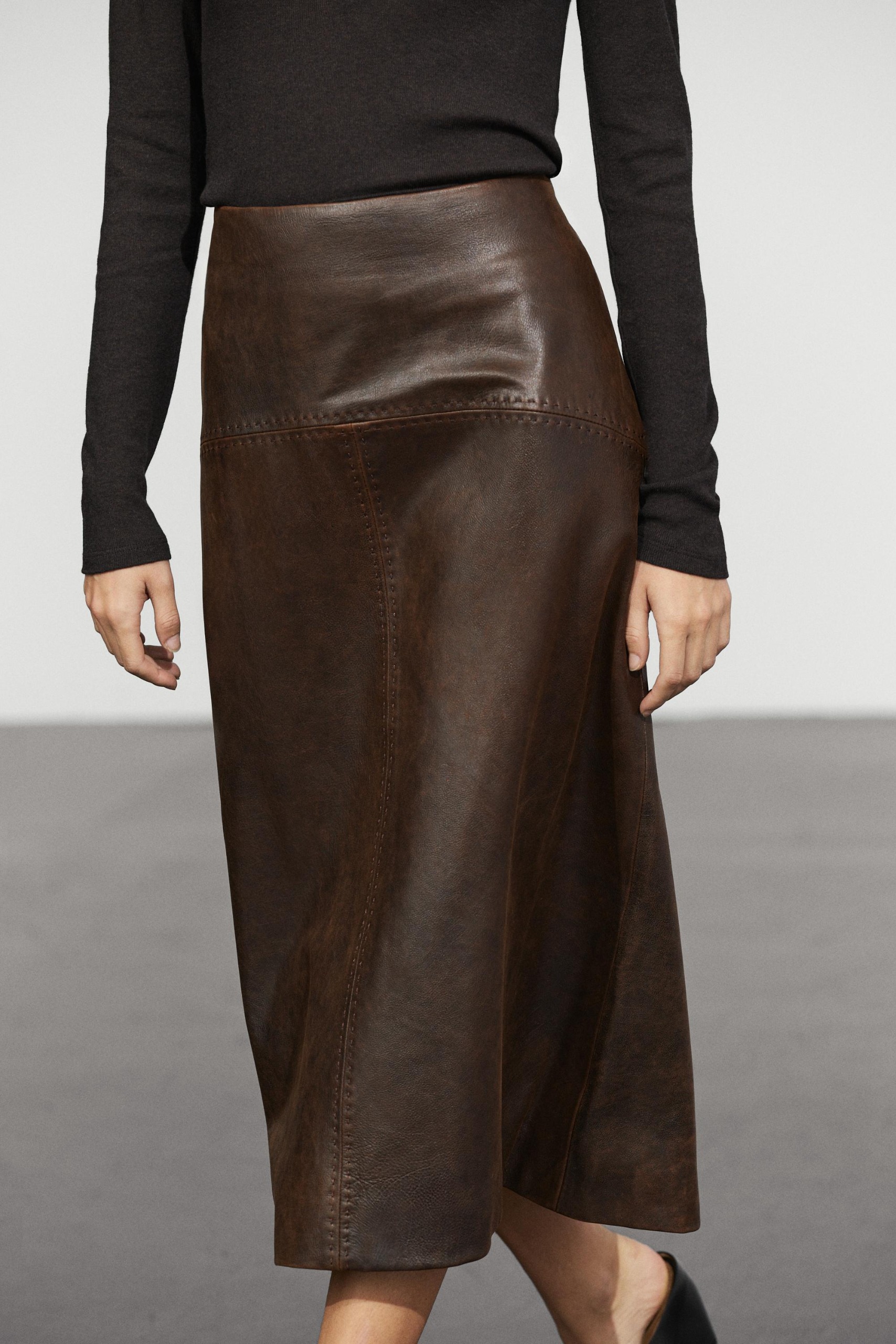 Straight Nappa Leather Midi Skirt With Seam Details