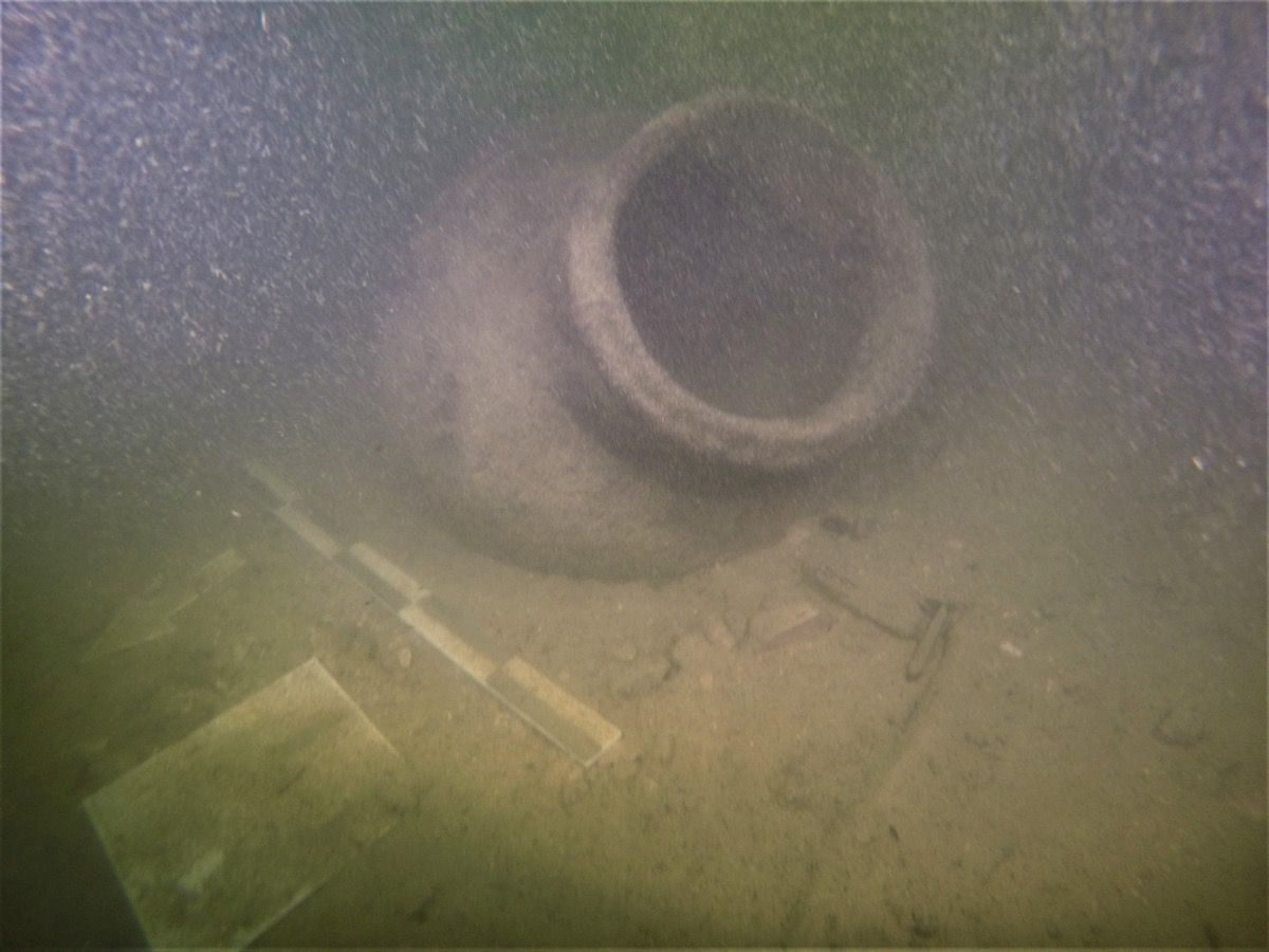 MAYAN ARTIFACTS USED IN RITUAL SACRIFICES DISCOVERED AT THE BOTTOM OF SACRED LAKE visual data 6