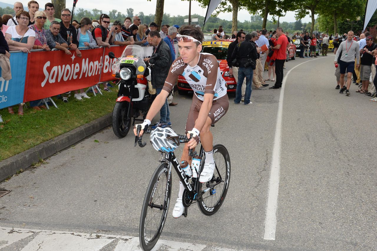 Romain Bardet (Ag2r-La Mondiale) makes his way to the start