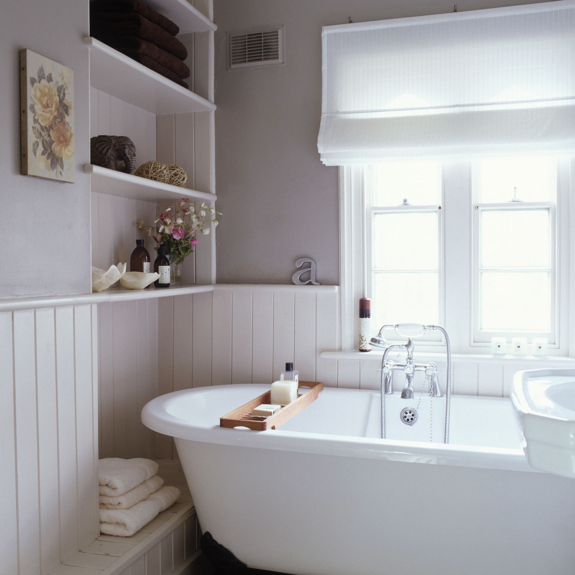 Visual Reference: Cottage Bathroom Ideas How To Get This Pretty Rustic Look