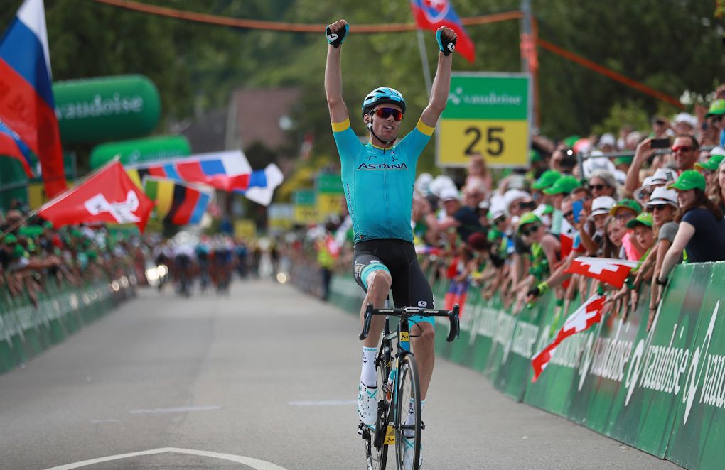 Luis Leon Sanchez wins stage 2 at the Tour de Suisse