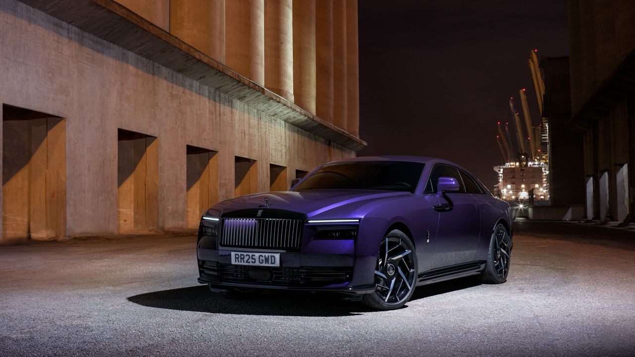 Rolls-Royce Black Badge Spectre